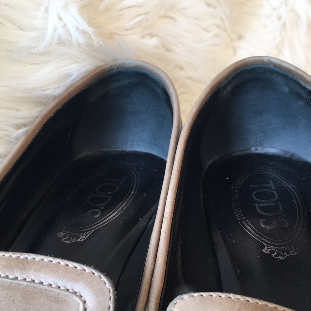 Tod’s Taupe Leather Platform Heel - Picture 15 of 16